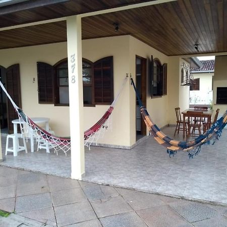 Casa Guaratuba Espacosa E Confortavel المظهر الخارجي الصورة